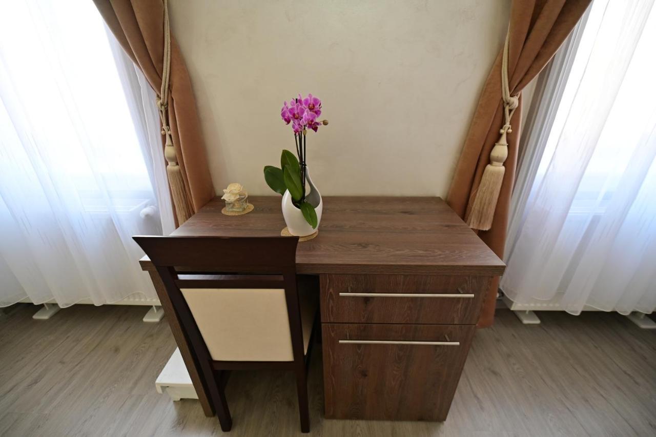 Flh - Royal Apartment